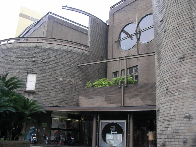静岡シネ・ギャラリーが入っているサールナートホールの外観